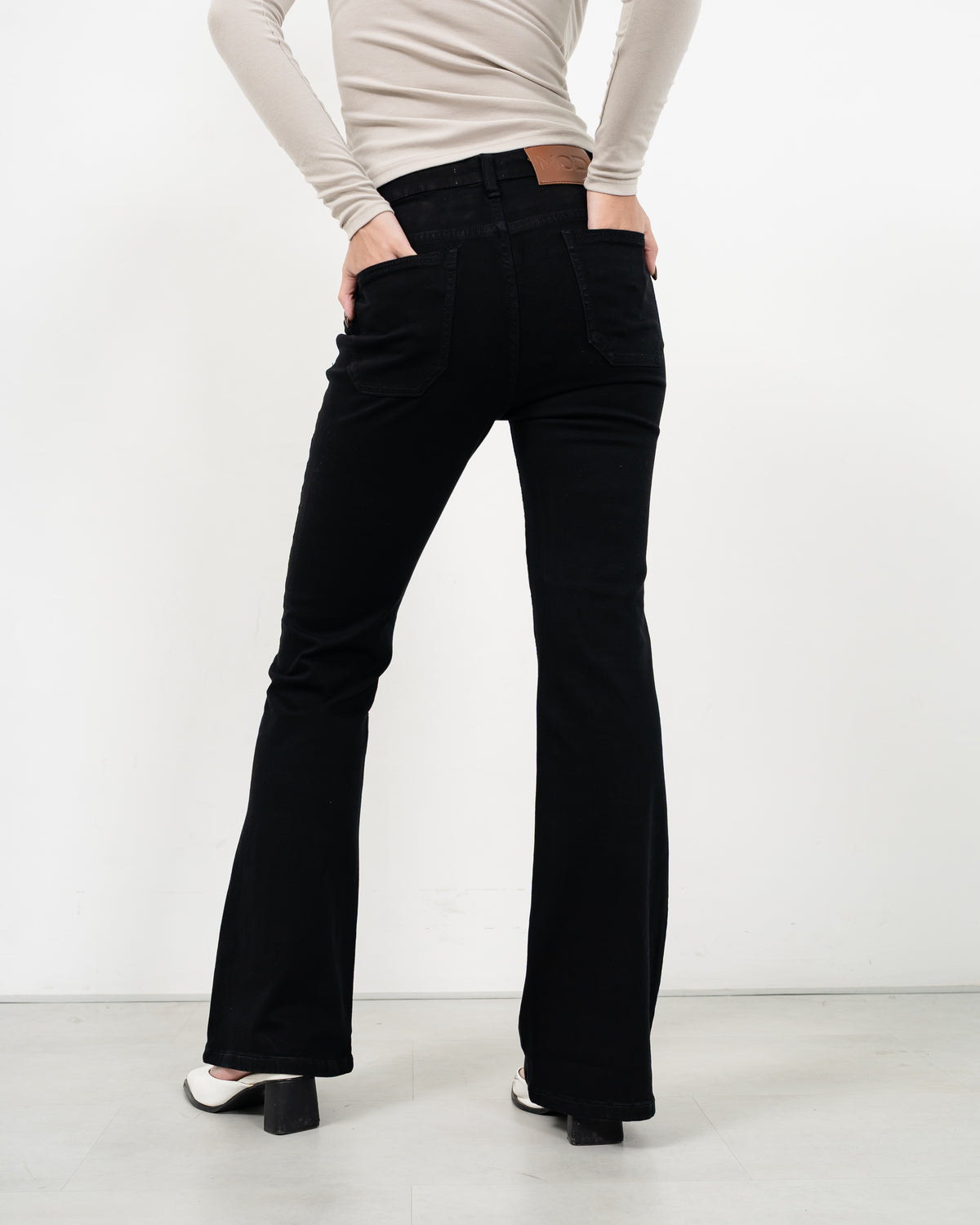 FASHIONLINK - MOD STUDIO - HOLDEN BLACK