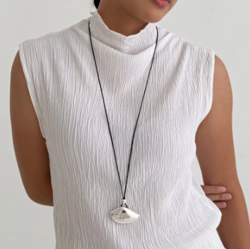 FASHIONLINK - FOUND OBJECT MARKET - OBJECT 1904