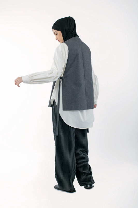 Sabamodest - Slim Split Vest Grey
