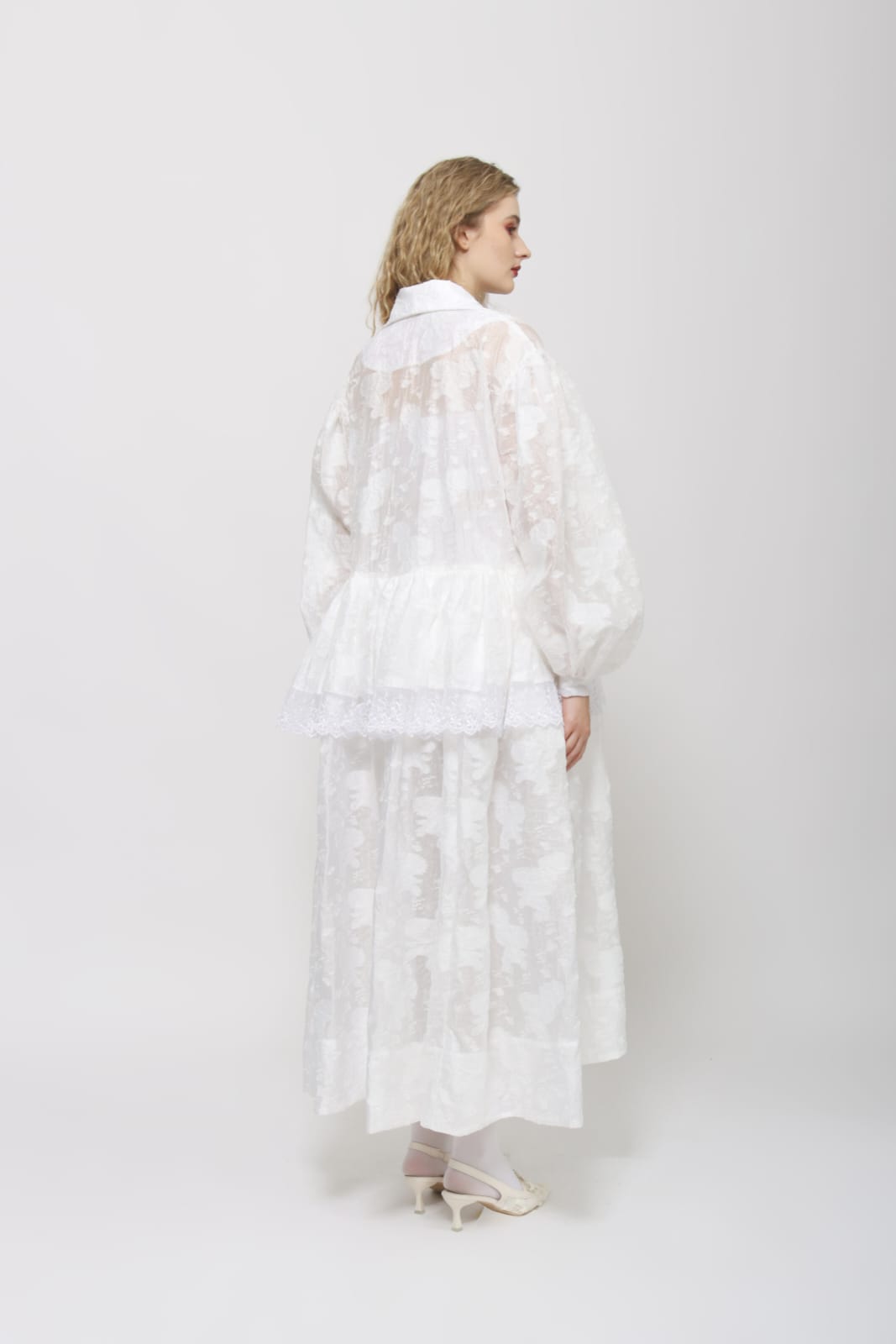 Starry - Dravena Coat in White [PRE-ORDER]