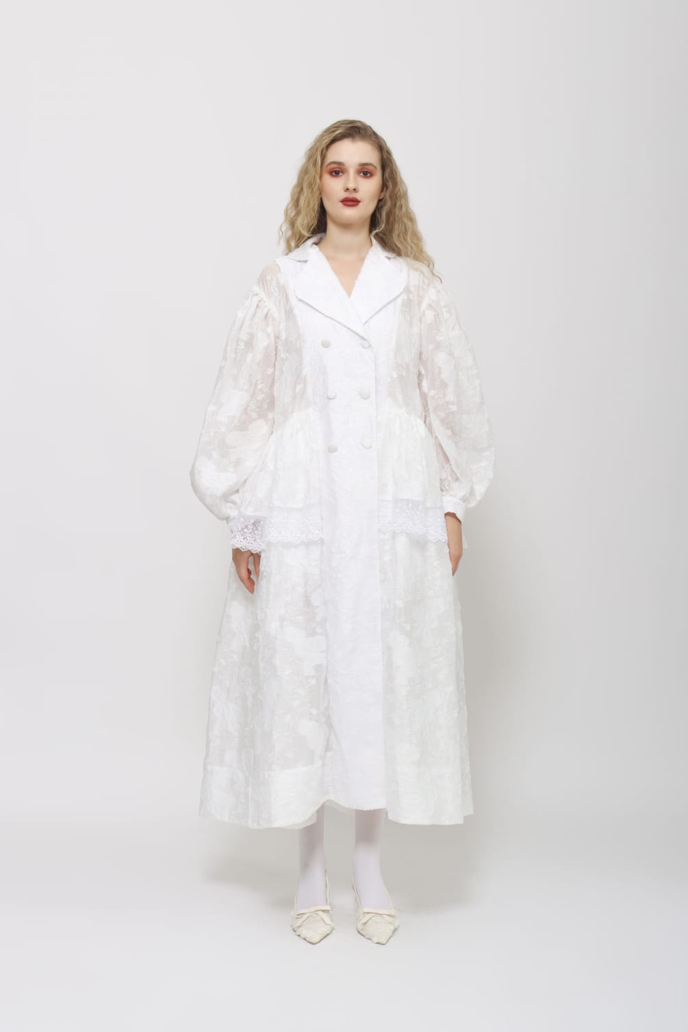 Starry - Dravena Coat in White [PRE-ORDER]