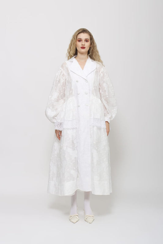 Starry - Dravena Coat in White [PRE-ORDER]
