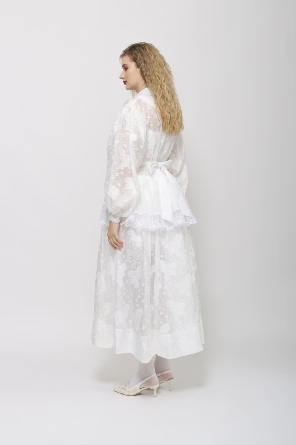 Starry - Dravena Coat in White [PRE-ORDER]