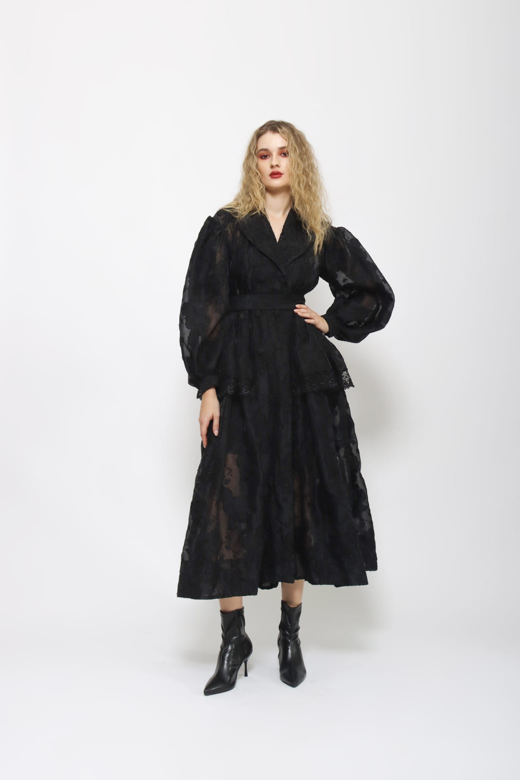 Starry - Dravena Coat in Black [PRE-ORDER]