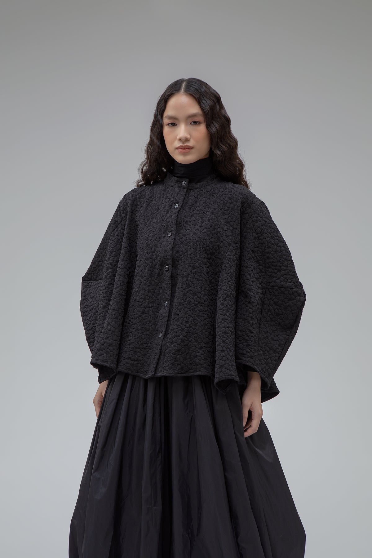 FASHIONLINK - YESTODAY - EMBOSSED BARREL SLEEVES TOP
