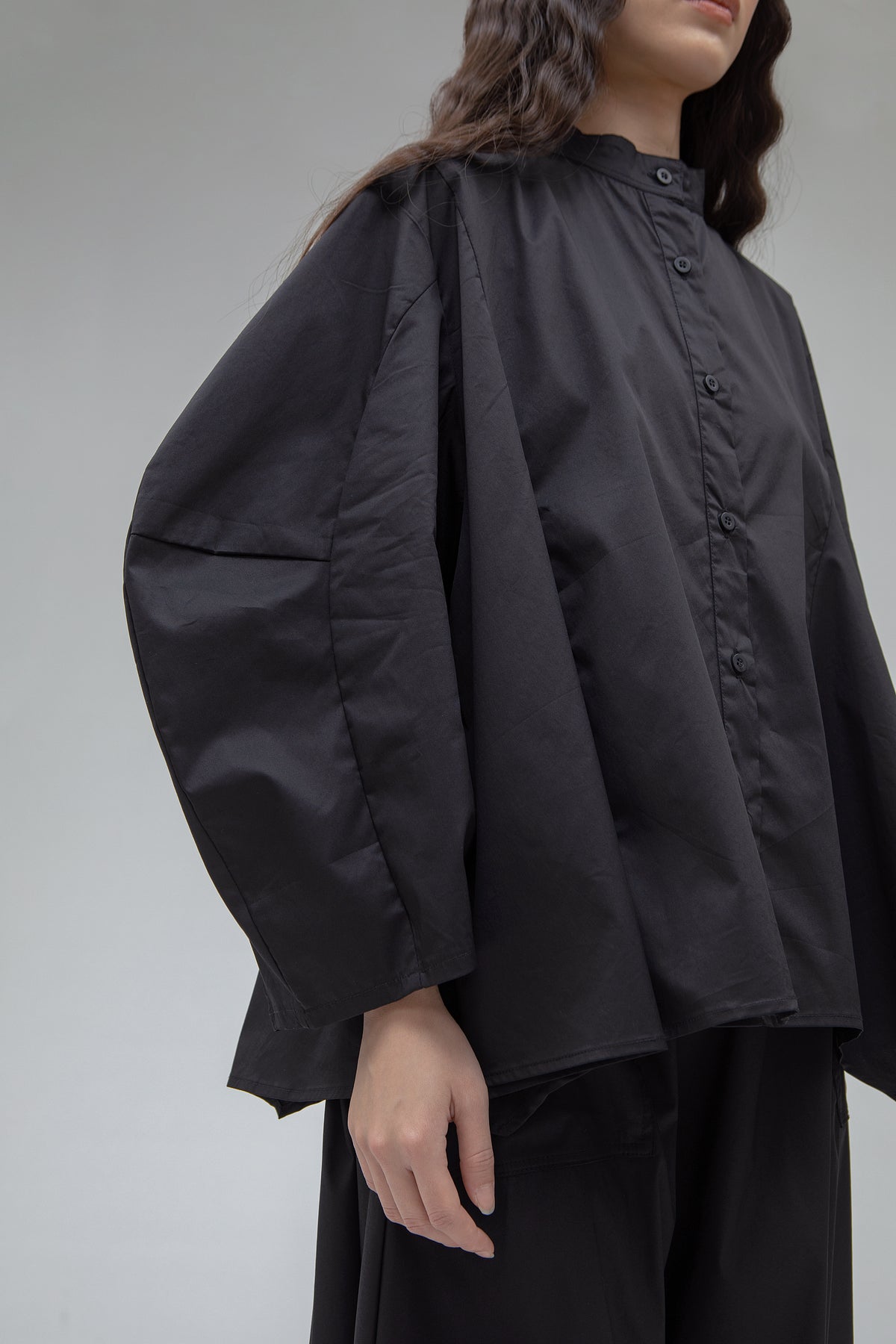FASHIONLINK - YESTODAY - EMBOSSED BARREL SLEEVES TOP